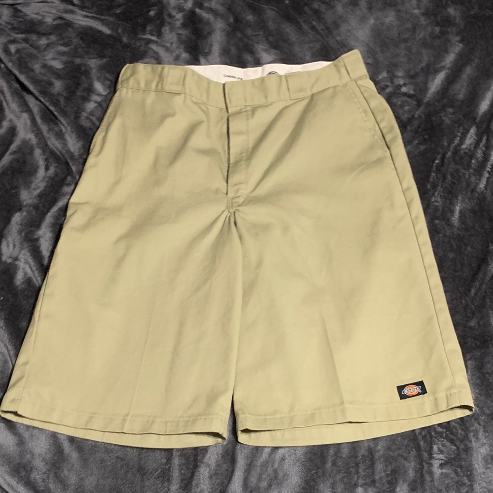 Dickies ~ Men's Light Khaki Flat-Front Work Shorts (38)